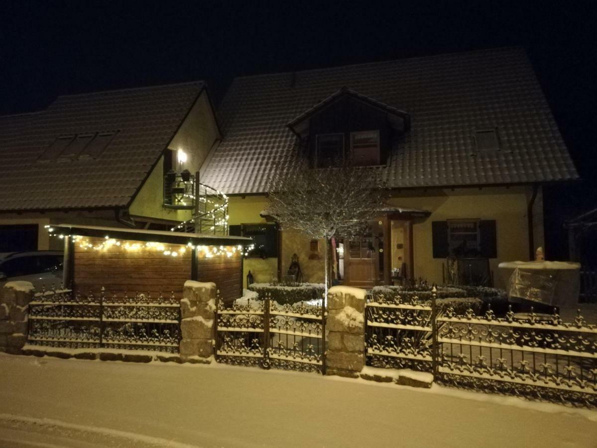 Hallerndorf Sweet Home Suite מראה חיצוני תמונה